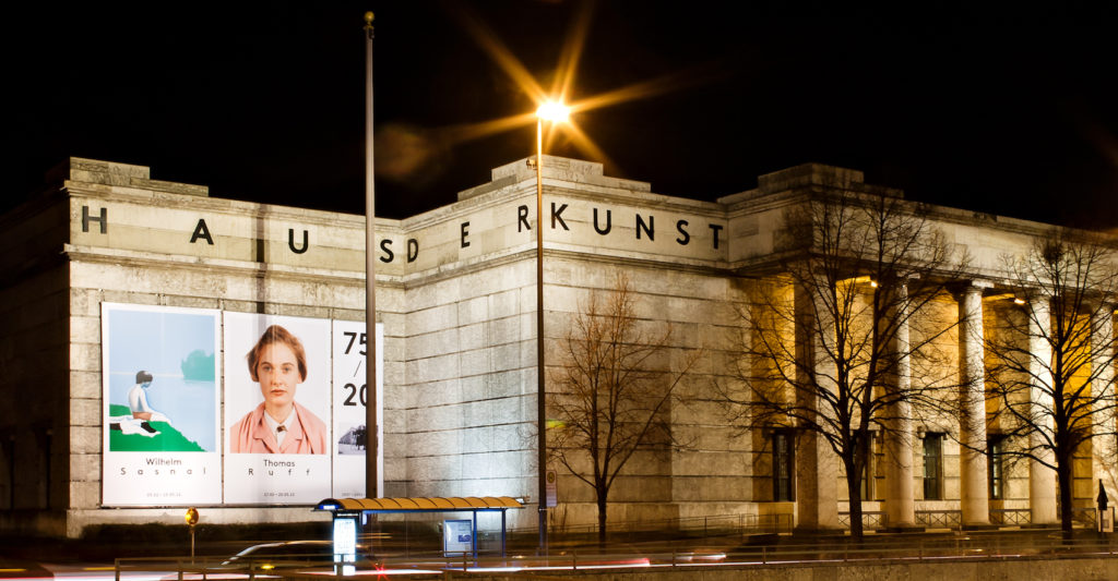 Auch 2020 wieder im Westflügel des Haus der Kunst: die 100. Ausgabe der KUNST&ANTIQUITÄTEN. Haus der Kunst, 2012. Foto: Marino Solokhov
